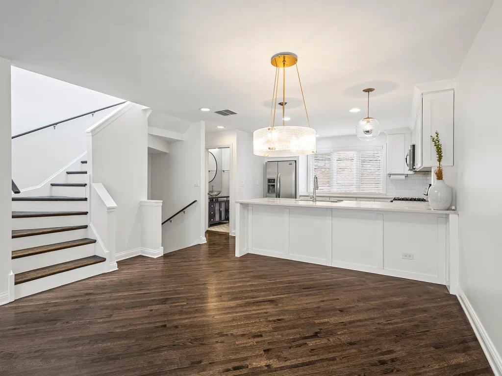 Sunday Cleaners professional cleaning a Chicago home